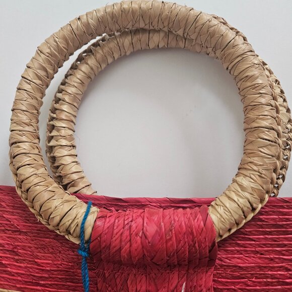 NWOT Artisanal Mexican Woven Straw Bag Pink & Natural with "Corazon" Charm - Picture 4 of 11